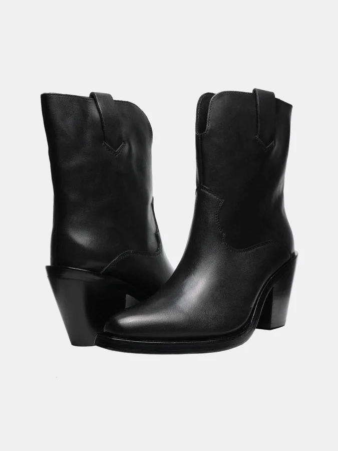 Ash - MUSTANG BLACK 2