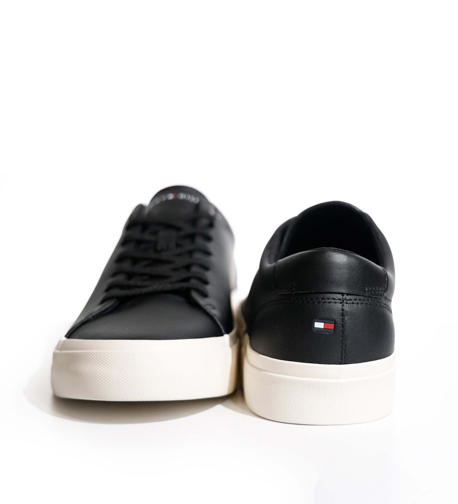 Tommy Hilfiger - CORPORATE LEATHER DETAIL VULC Size 40