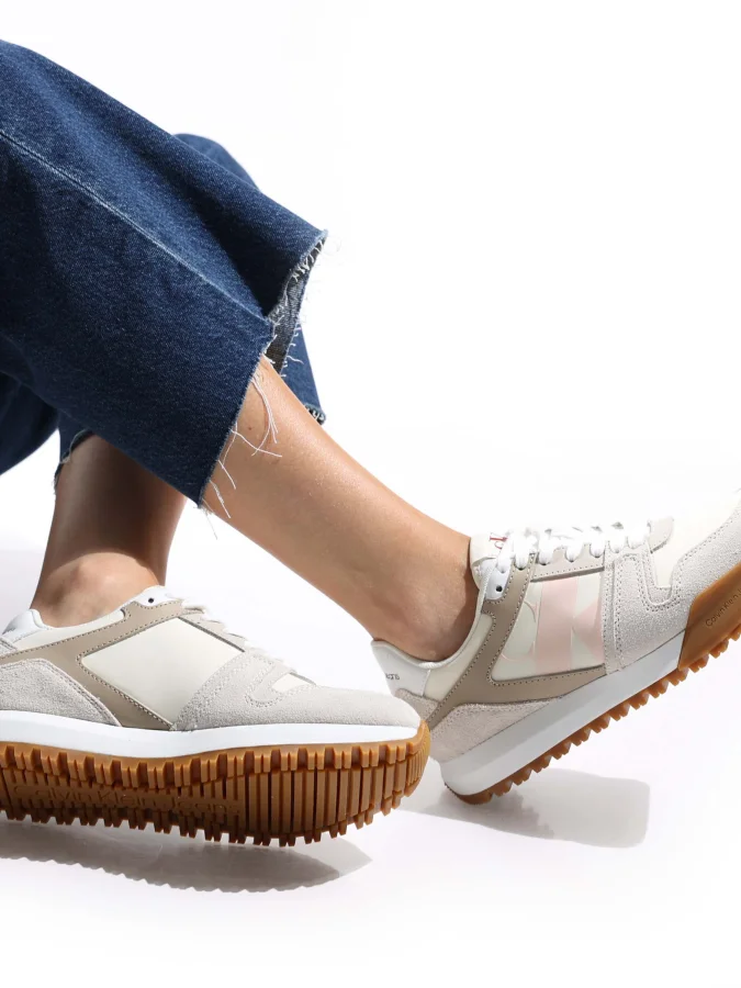 CALVIN KLEIN - TOOTHY RUN... 2