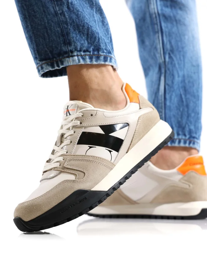 CALVIN KLEIN - TOOTHY RUN... 2