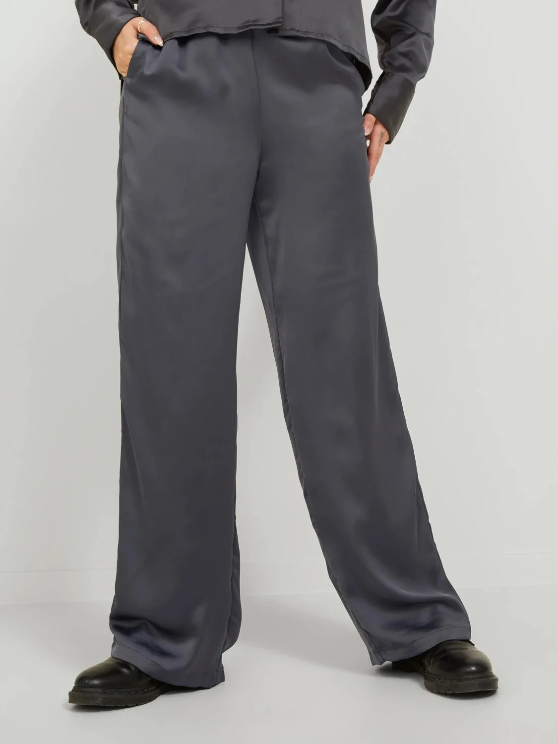 JJXX - JXKIRA REGULAR SATIN PANT NOOS JJXX - JXKIRA REGULAR SATIN PANT NOOS