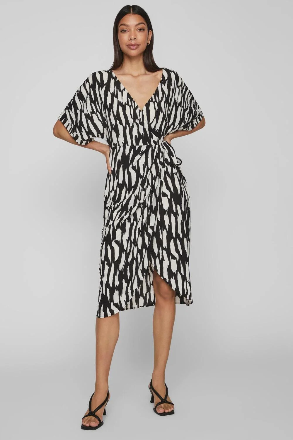 VILA - VILAYA ILA V-NECK 2/4 MID CALF... VILA - VILAYA ILA V-NECK 2/4 MID CALF...