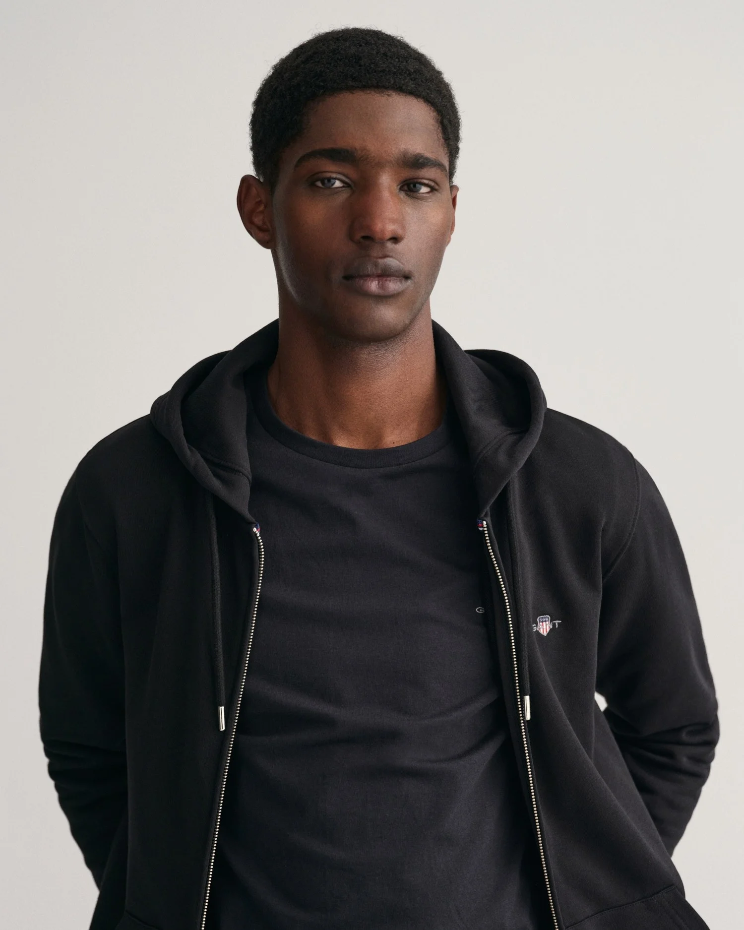Gant - Shield Zip Hoodie Gant - Shield Zip Hoodie
