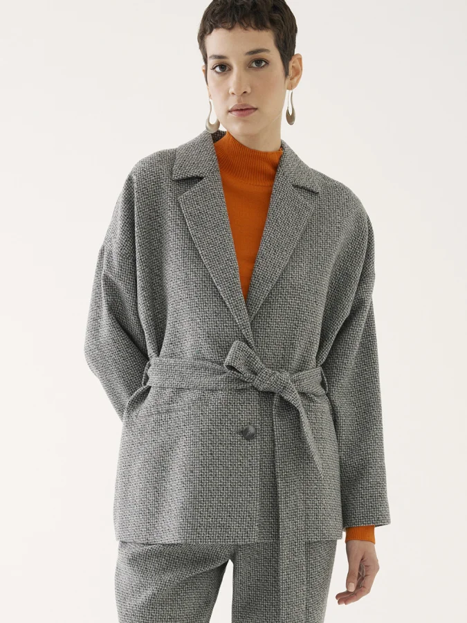 Perspective - LILY BLAZER 2