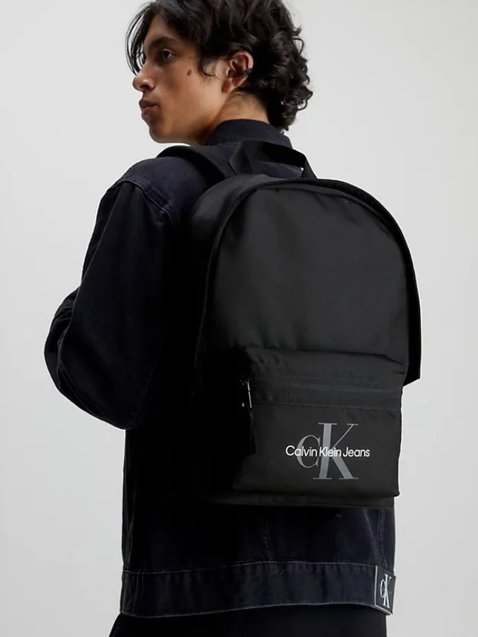 CALVIN KLEIN JEANS - SPORT... 2