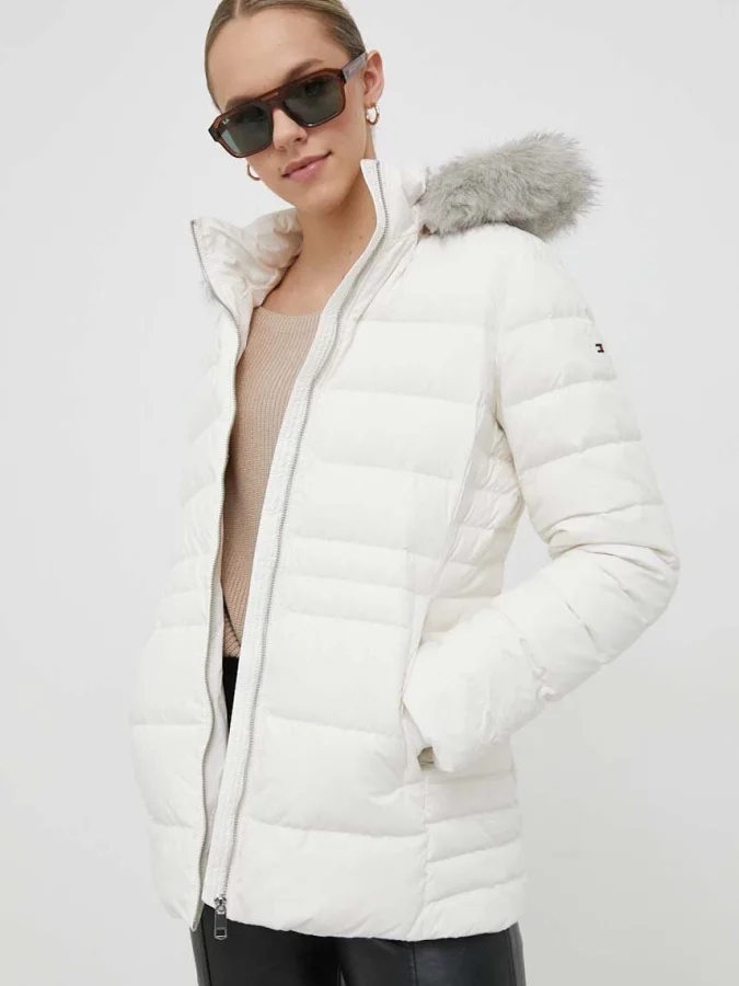 Tommy Hilfiger - TYRA DOWN...