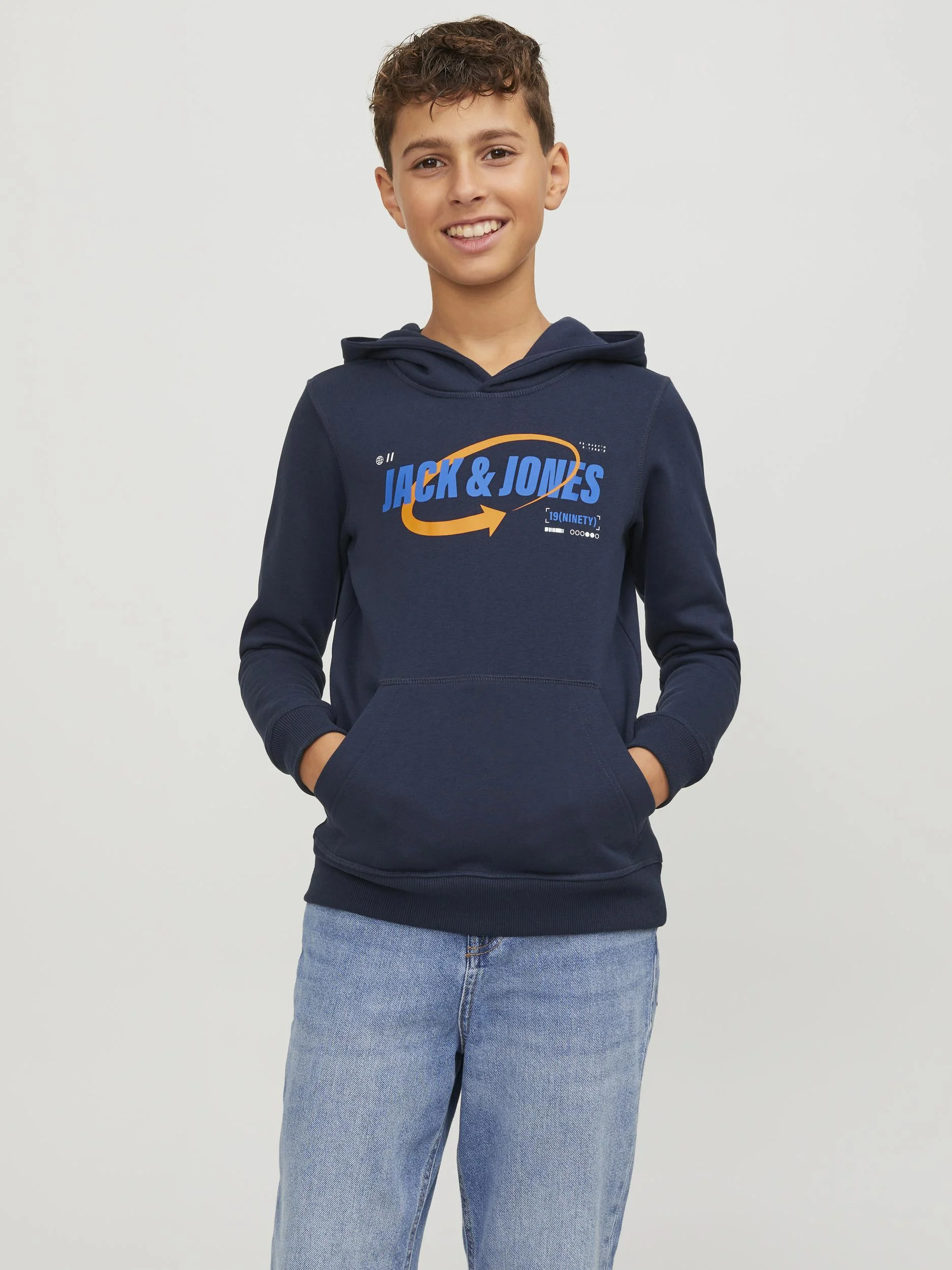 Jack&Jones Junior - JCOBLACK SWEAT... Jack&Jones Junior - JCOBLACK SWEAT...