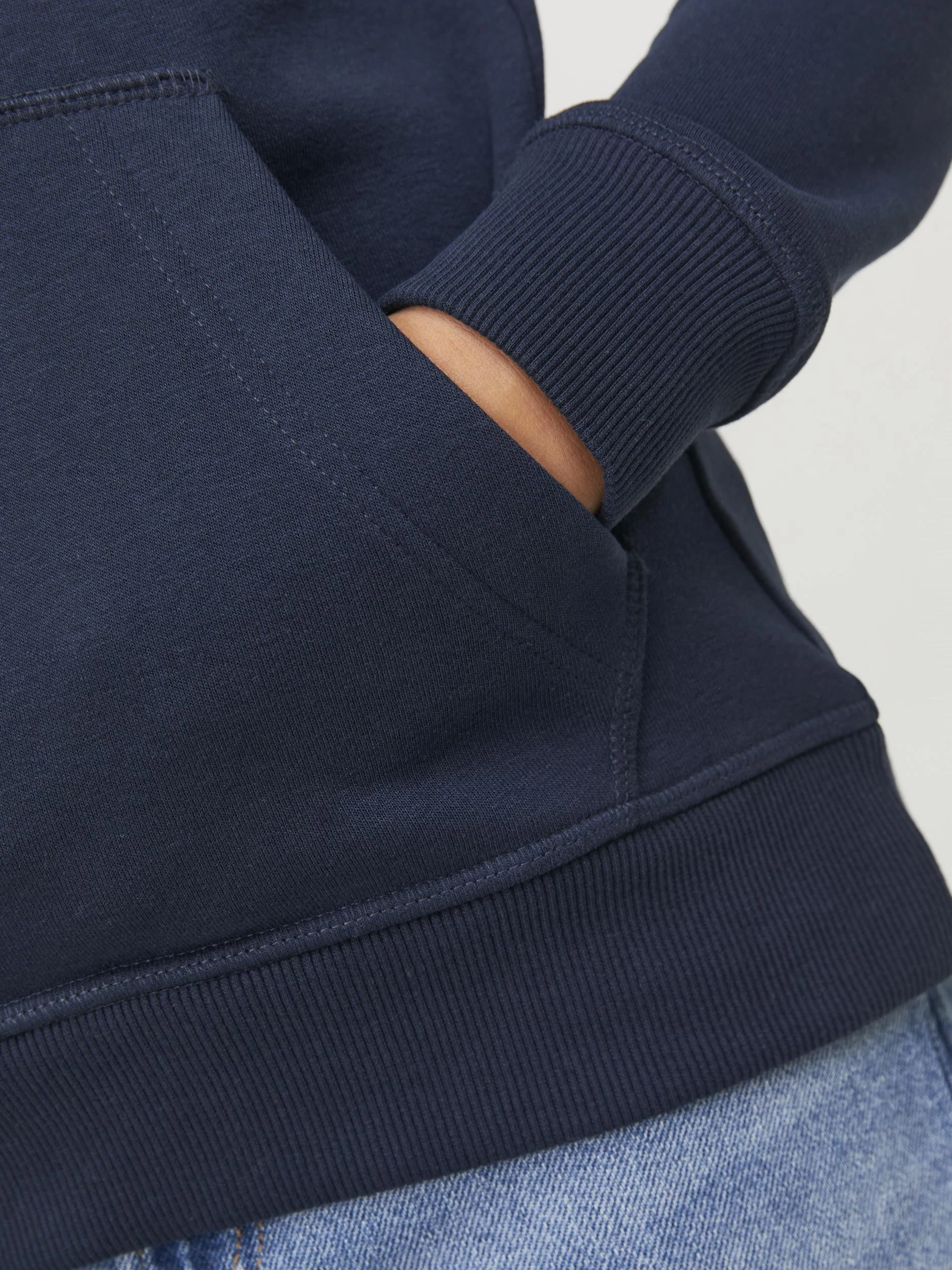 Jack&Jones Junior - JCOBLACK SWEAT... Jack&Jones Junior - JCOBLACK SWEAT...