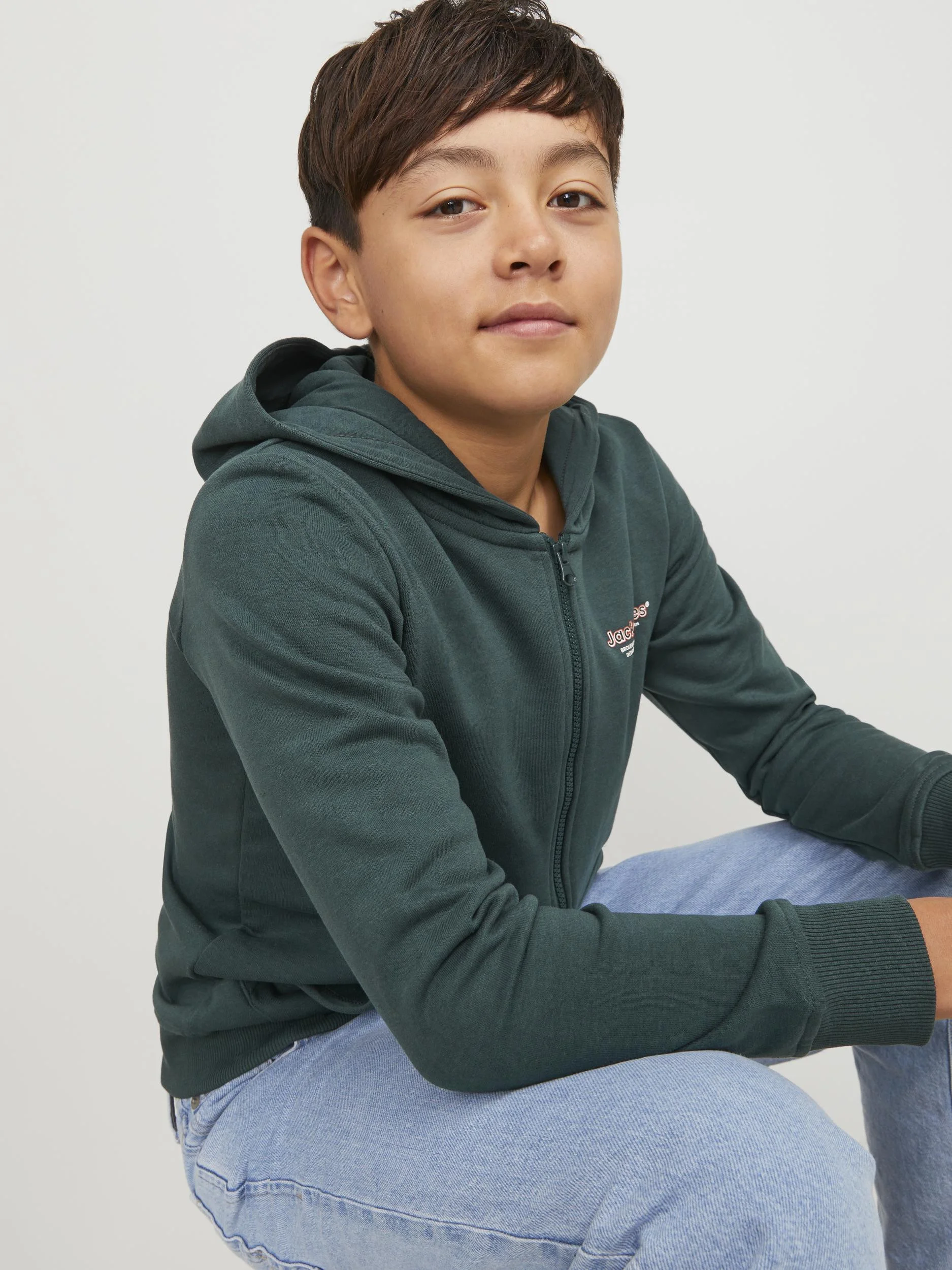 Jack&Jones Junior - JORLAKEWOOD SWEAT... Jack&Jones Junior - JORLAKEWOOD SWEAT...