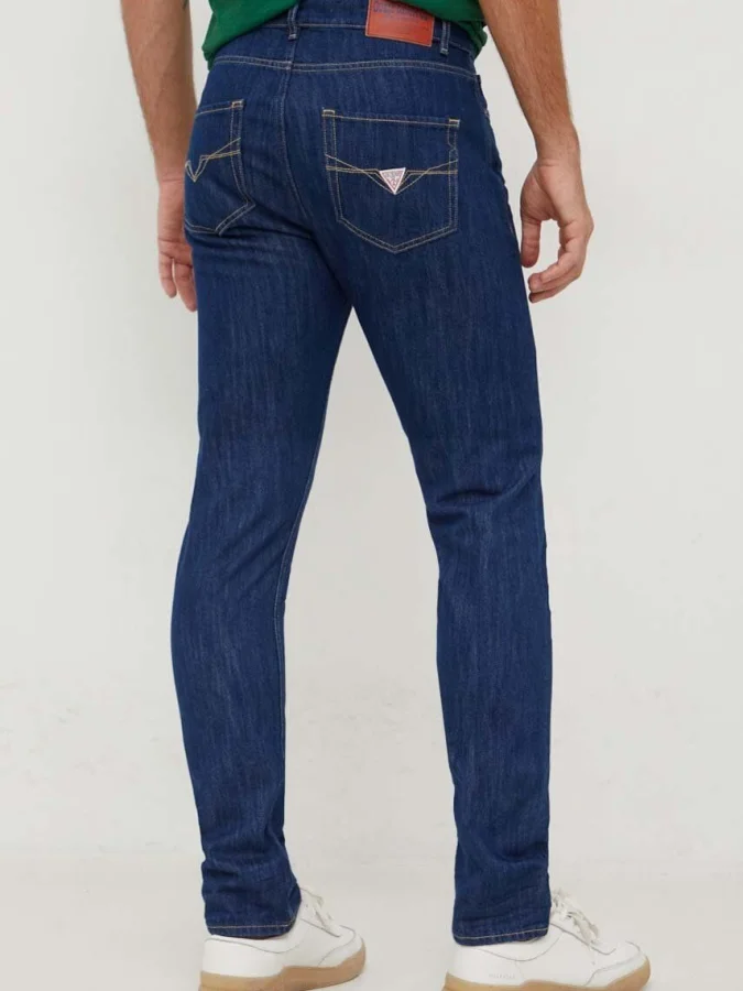 GUESS 2