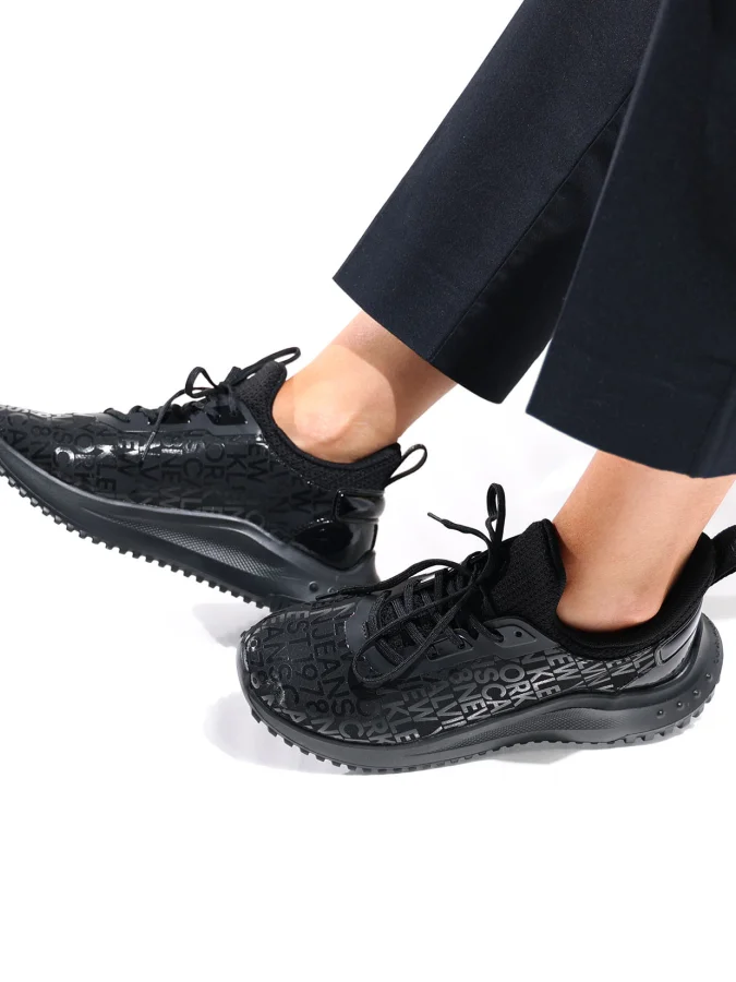 CALVIN KLEIN - EVA RUN... 2