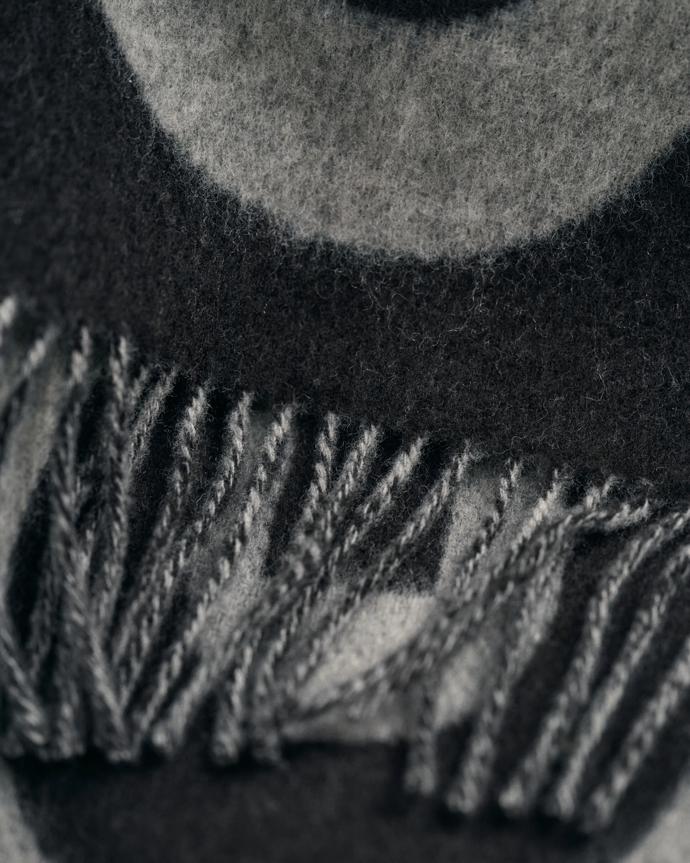 Gant - GRAPHIC JACQUARD WOVEN SCARF Gant - GRAPHIC JACQUARD WOVEN SCARF