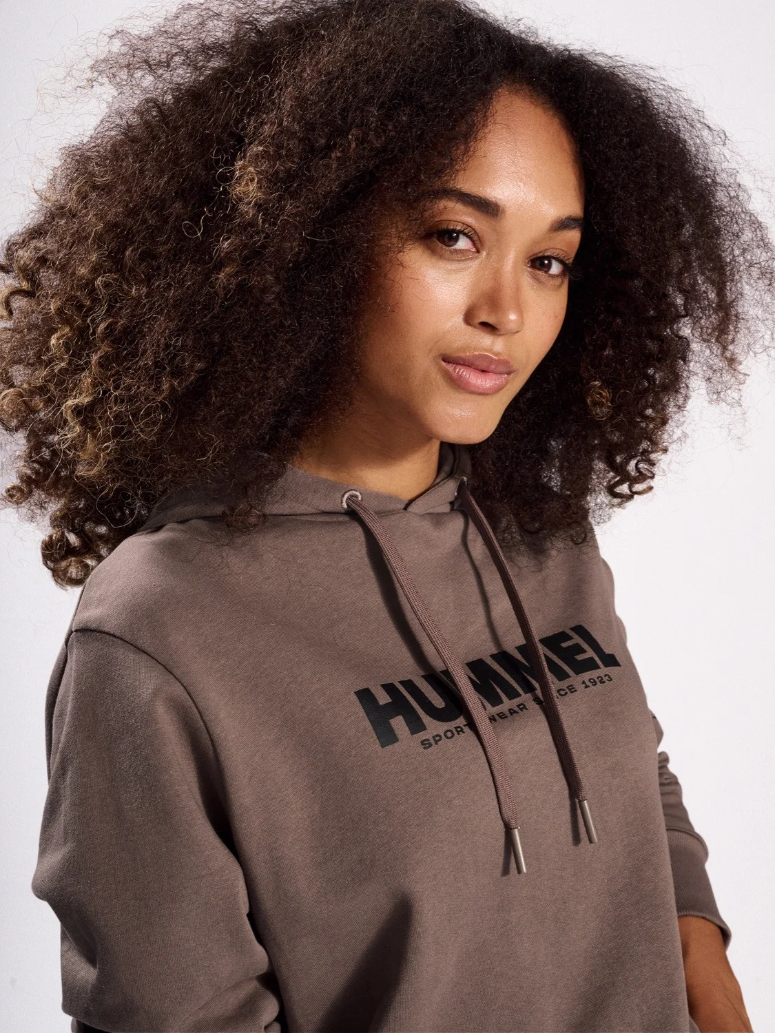 HUMMEL - hmlLEGACY LOGO HOODIE HUMMEL - hmlLEGACY LOGO HOODIE