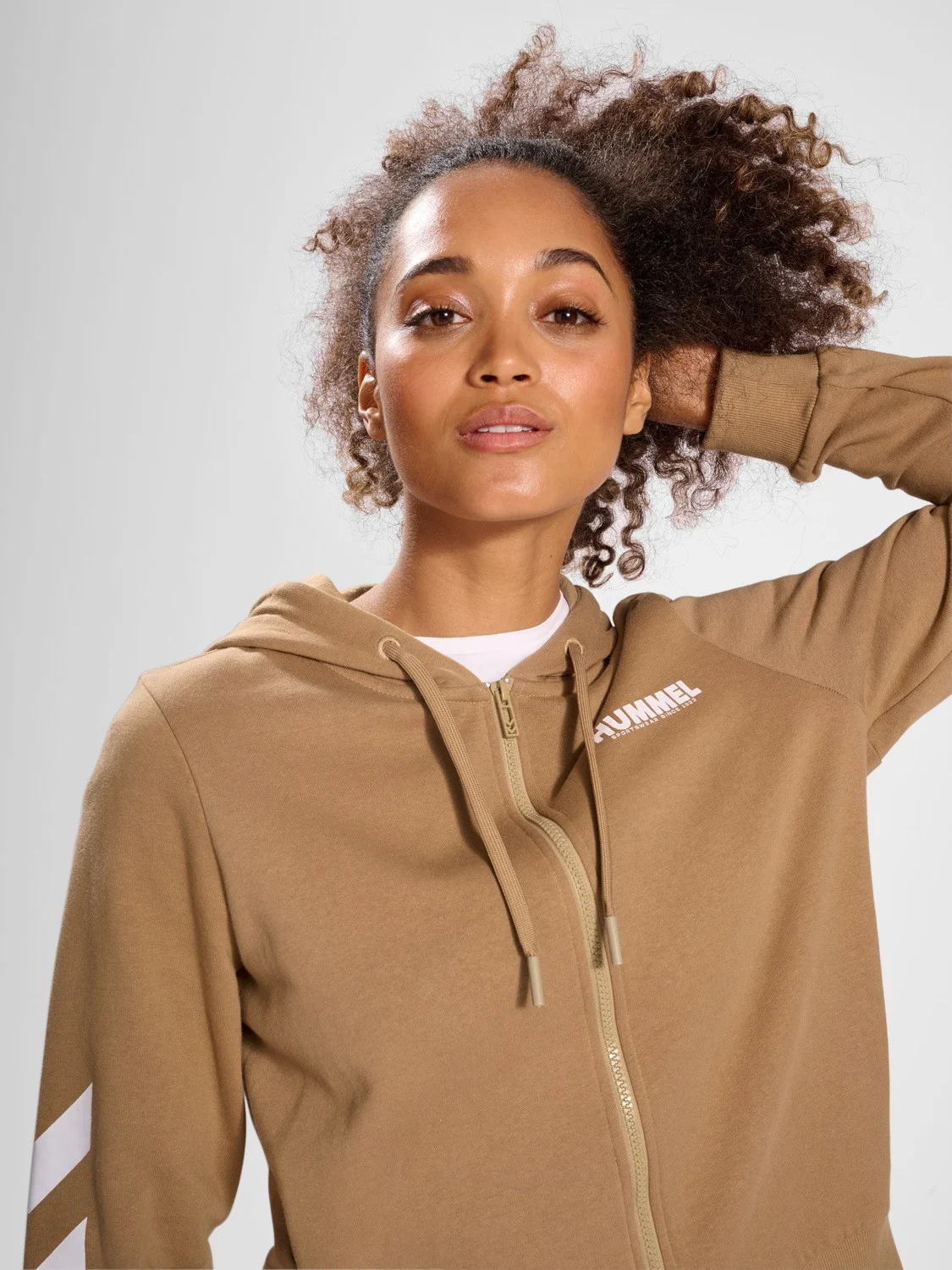 HUMMEL - hmlLEGACY WOMAN ZIP HOODIE HUMMEL - hmlLEGACY WOMAN ZIP HOODIE