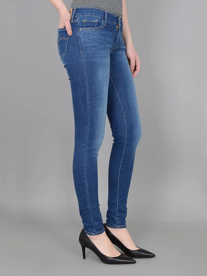 Levi's®- 710 2