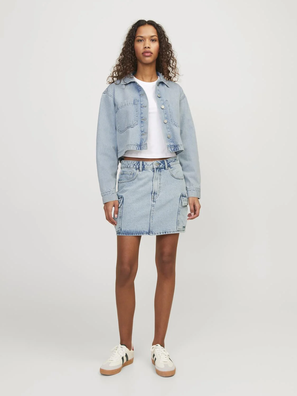 JJXX - JXAYLA CROPPED DENIM OVERSHIRT... JJXX - JXAYLA CROPPED DENIM OVERSHIRT...