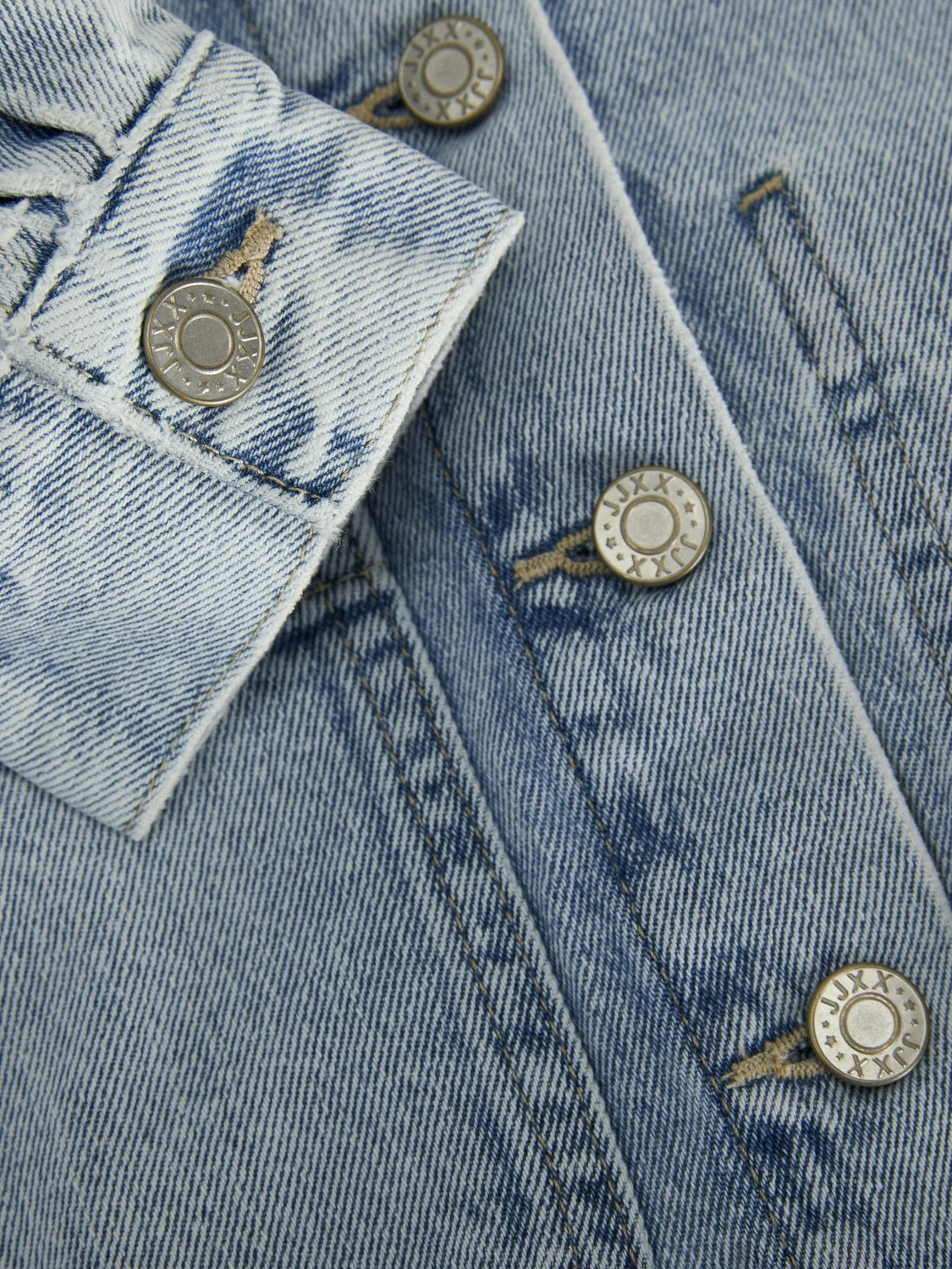 JJXX - JXAYLA CROPPED DENIM OVERSHIRT... JJXX - JXAYLA CROPPED DENIM OVERSHIRT...
