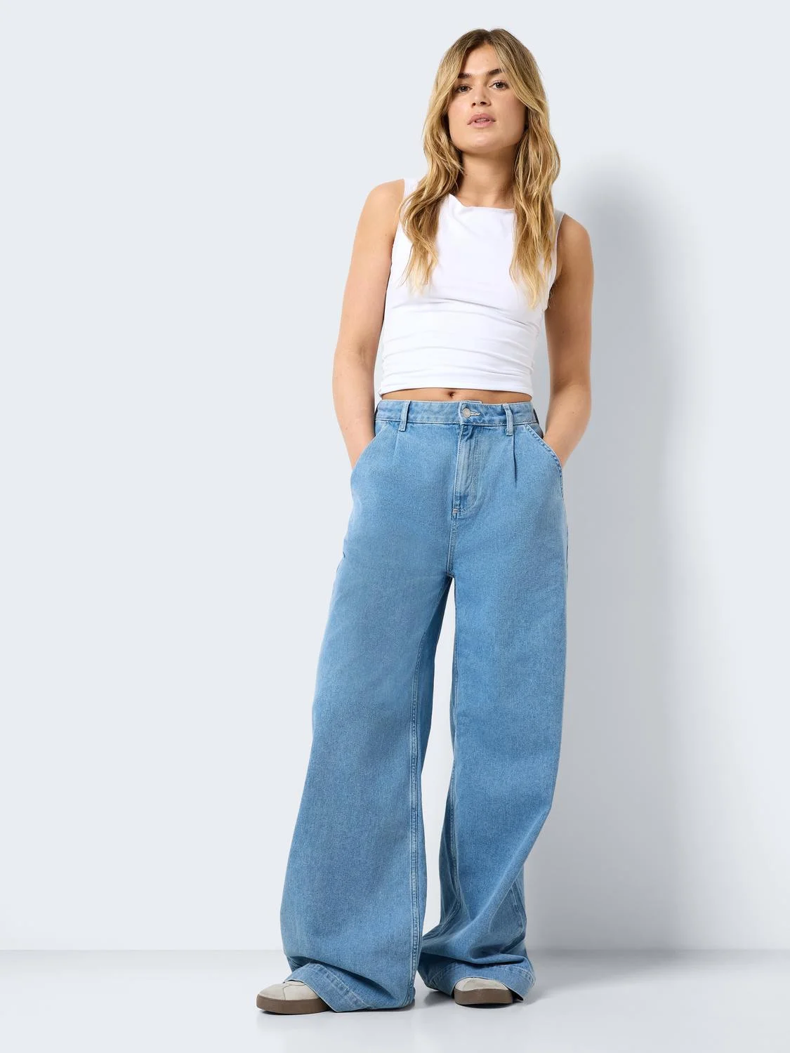 Noisy May - NMKENJA HW WIDE LEG JEANS... Noisy May - NMKENJA HW WIDE LEG JEANS...