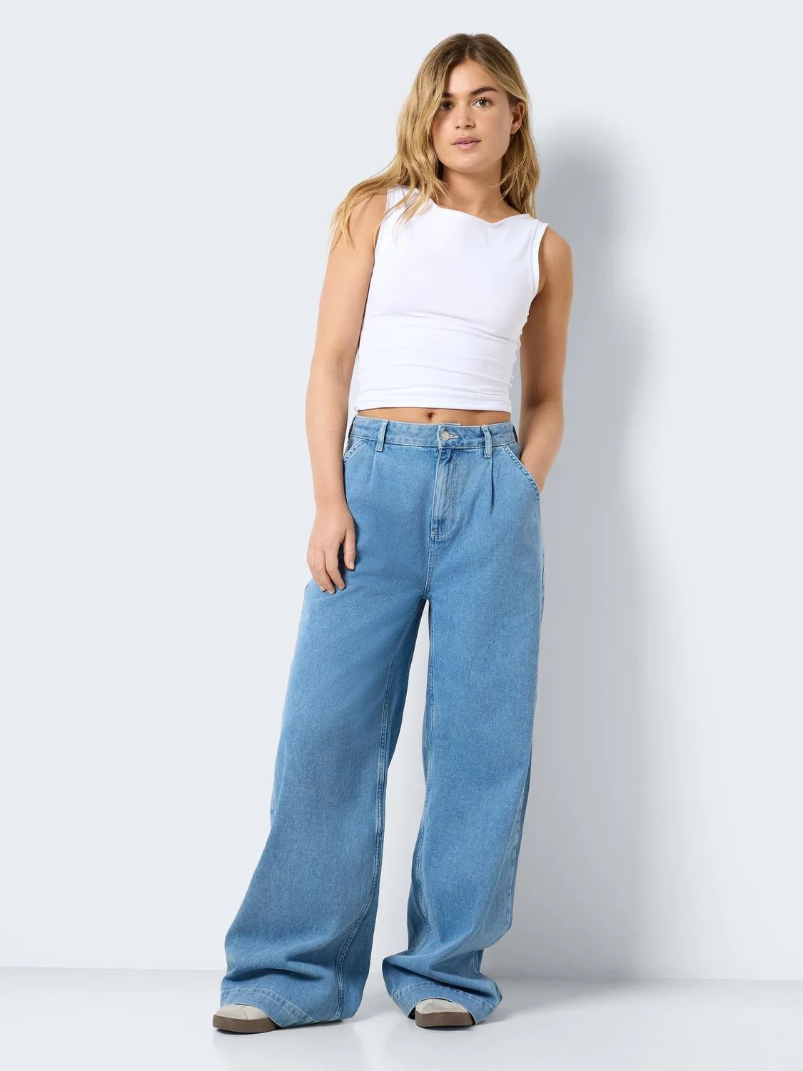 Noisy May - NMKENJA HW WIDE LEG JEANS... Noisy May - NMKENJA HW WIDE LEG JEANS...