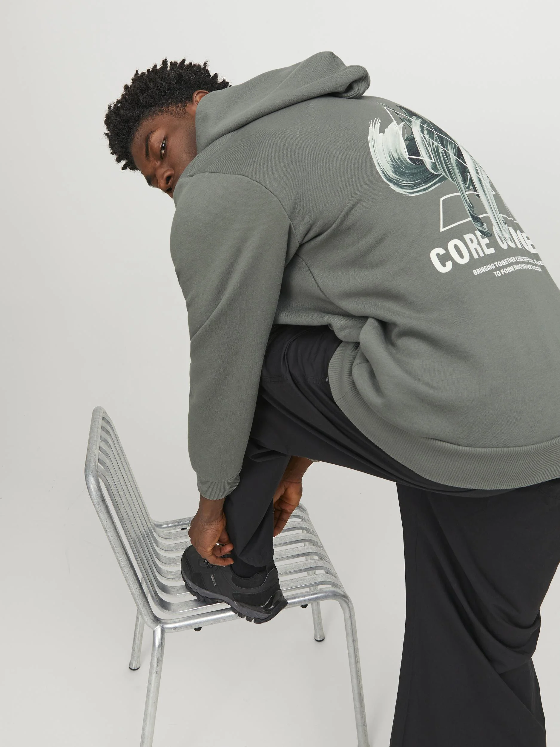 Jack & Jones - JCOTRIANGLE SWEAT HOOD SN Jack & Jones - JCOTRIANGLE SWEAT HOOD SN