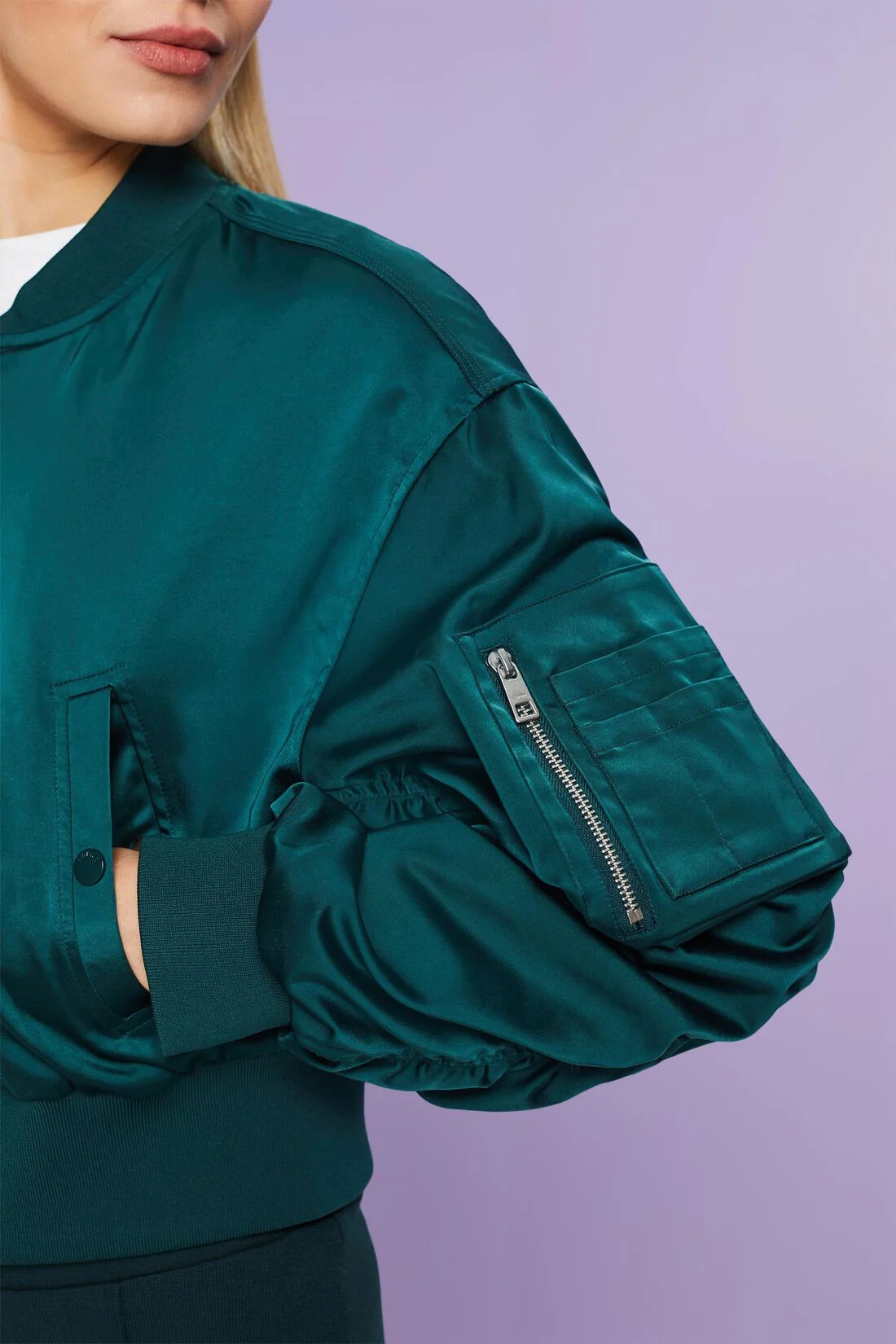 ESPRIT - Cropped Satin Bomber Jacket ESPRIT - Cropped Satin Bomber Jacket