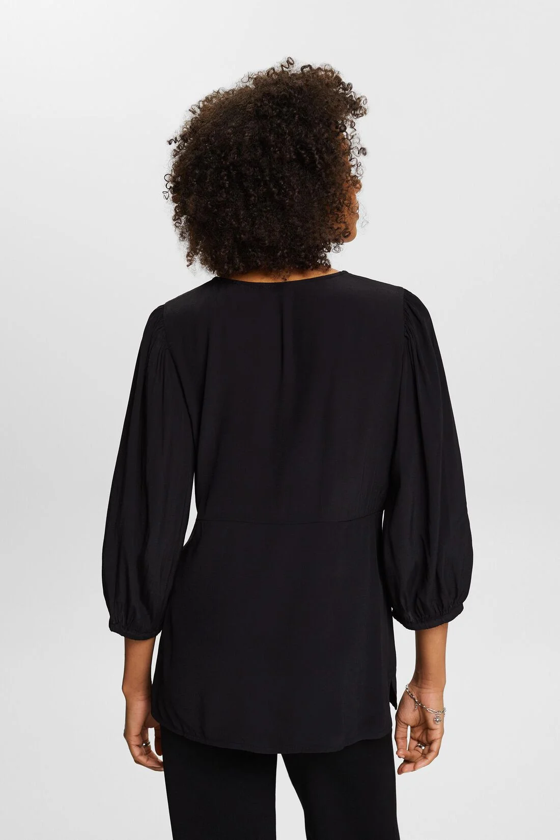 ESPRIT - Gathered Sleeve Crêpe Blouse ESPRIT - Gathered Sleeve Crêpe Blouse