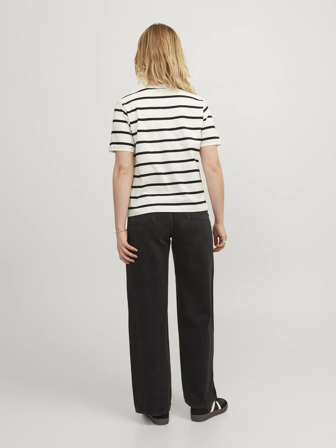JJXX - JXANNIE REG VNECK STRIPE SS... JJXX - JXANNIE REG VNECK STRIPE SS...