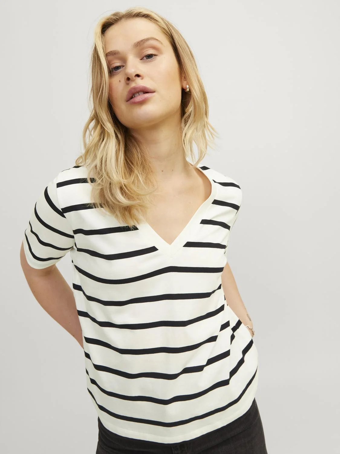 JJXX - JXANNIE REG VNECK STRIPE SS... JJXX - JXANNIE REG VNECK STRIPE SS...