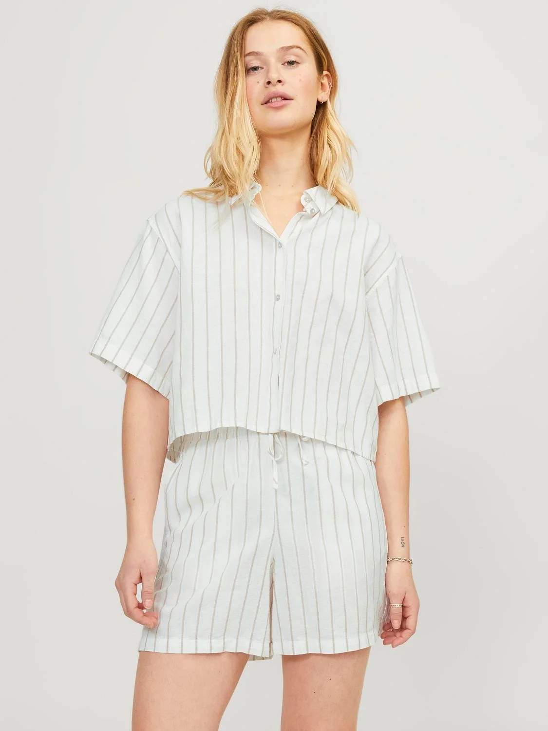 JJXX - JXLULU  SS CROPPED LINEN BLEND... JJXX - JXLULU  SS CROPPED LINEN BLEND...