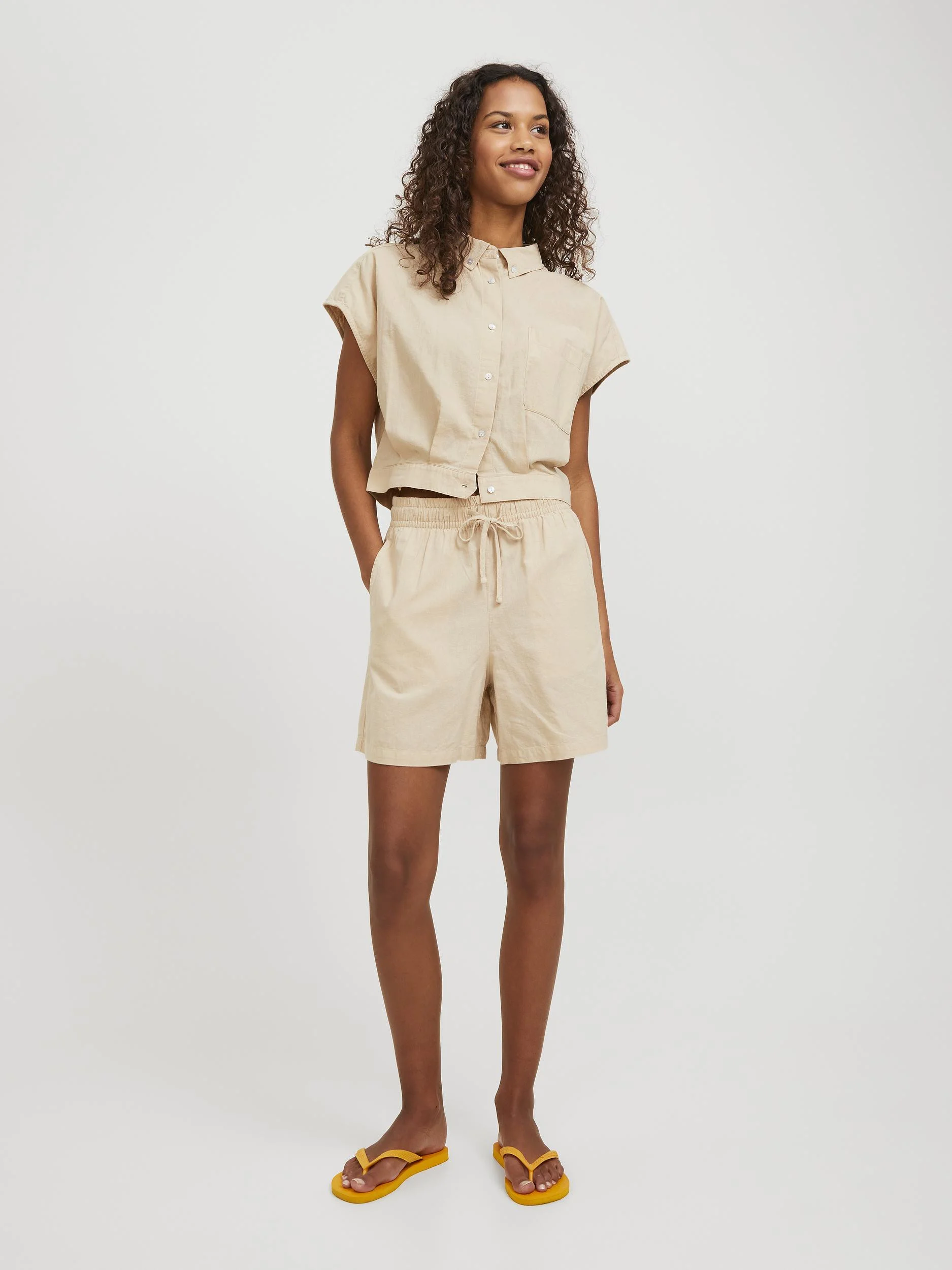 JJXX - JXAMY LINEN BLEND SHORTS WVN SN JJXX - JXAMY LINEN BLEND SHORTS WVN SN