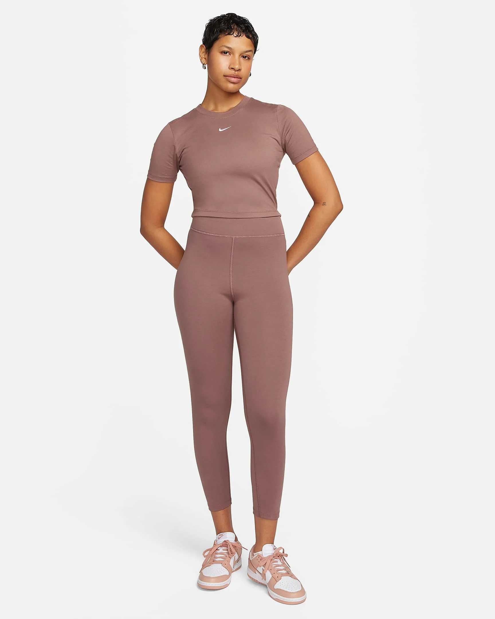 NIKE - W NSW ESSNTL SLM CRP NIKE - W NSW ESSNTL SLM CRP