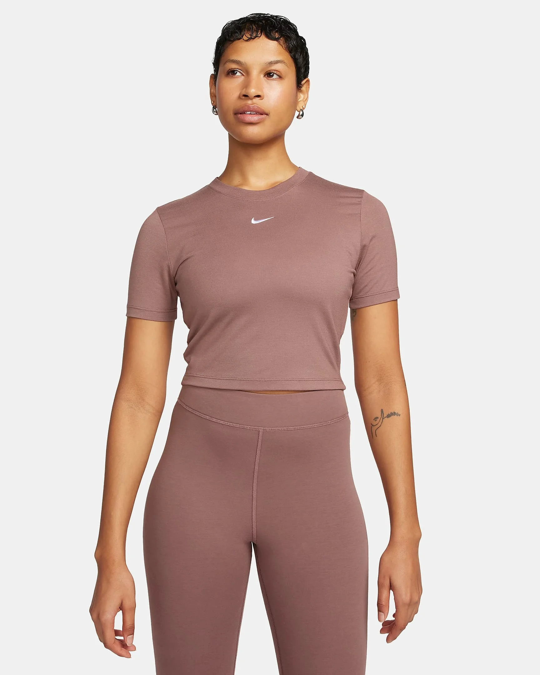 NIKE - W NSW ESSNTL SLM CRP NIKE - W NSW ESSNTL SLM CRP