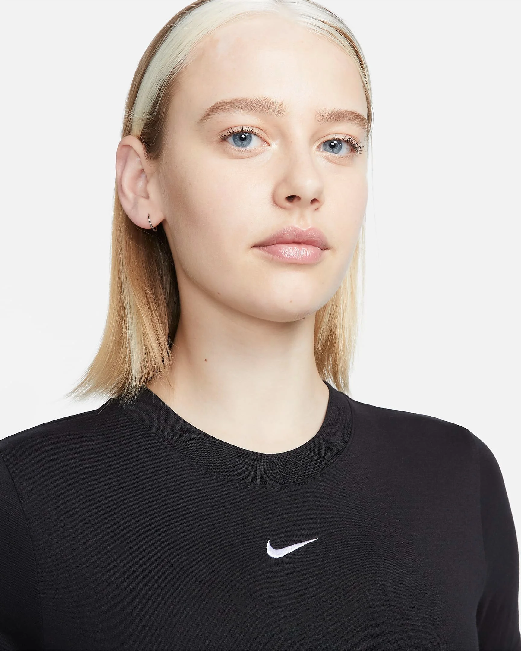 NIKE - W NSW ESSNTL SLM CRP NIKE - W NSW ESSNTL SLM CRP