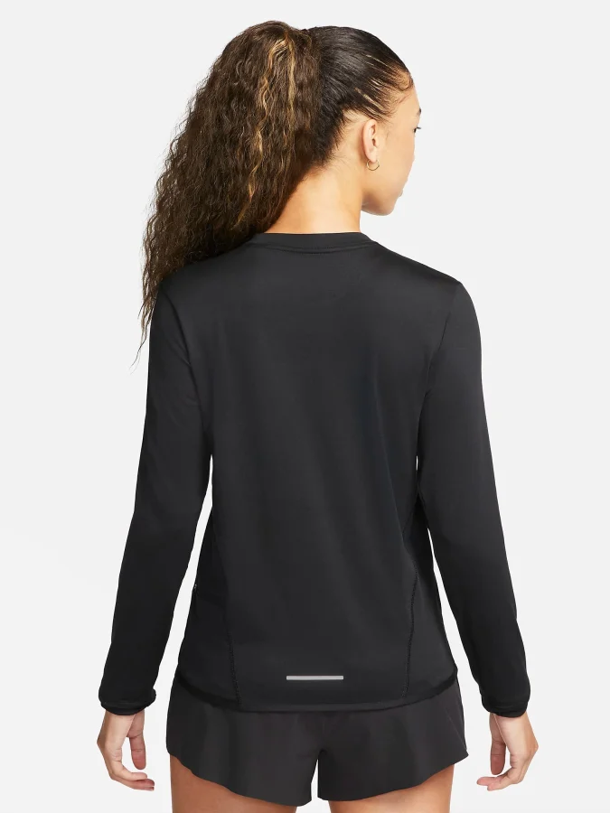 NIKE - W NK SWIFT ELMNT DF... 2