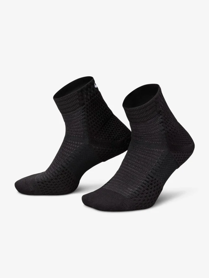 NIKE - U NK UNICORN CSH AKL...