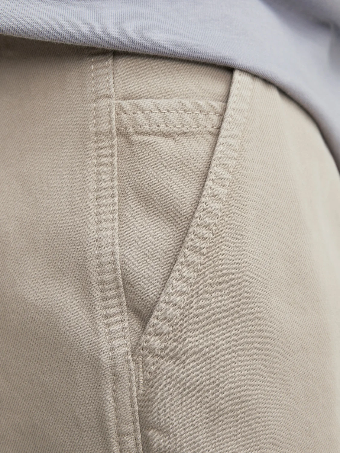 Jack & Jones - RDDLOOSE JOEL SHORTS... Jack & Jones - RDDLOOSE JOEL SHORTS...