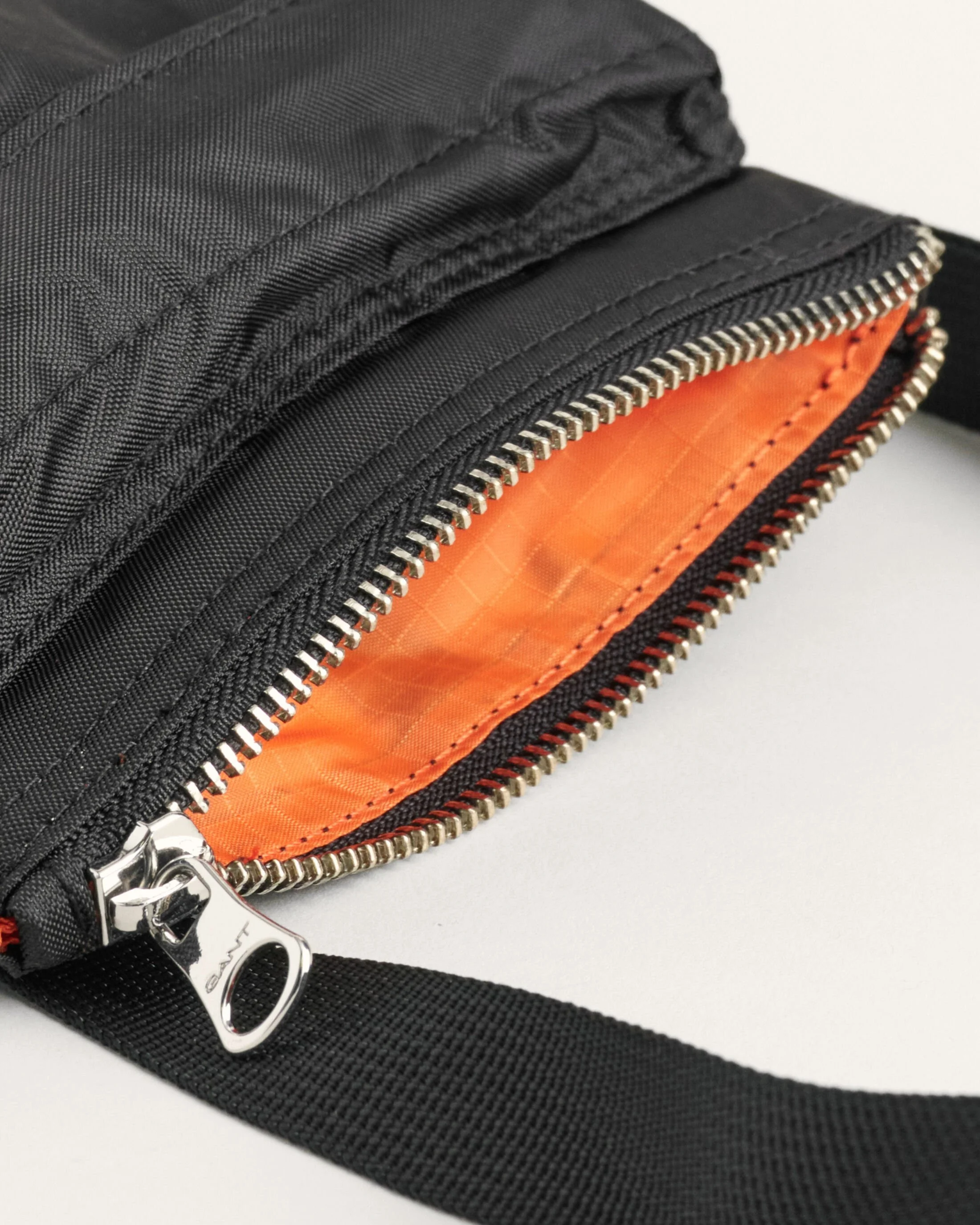 Gant - PASSPORT NYLON BAG Gant - PASSPORT NYLON BAG