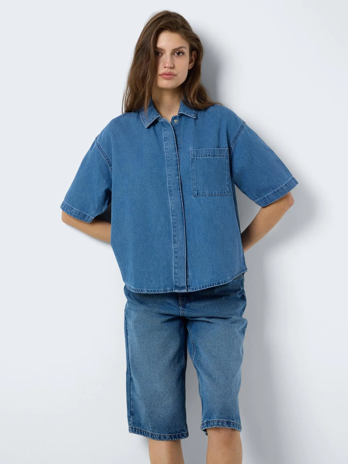 Noisy May - NMELINE S/S LOOSE SHIRT... Noisy May - NMELINE S/S LOOSE SHIRT...