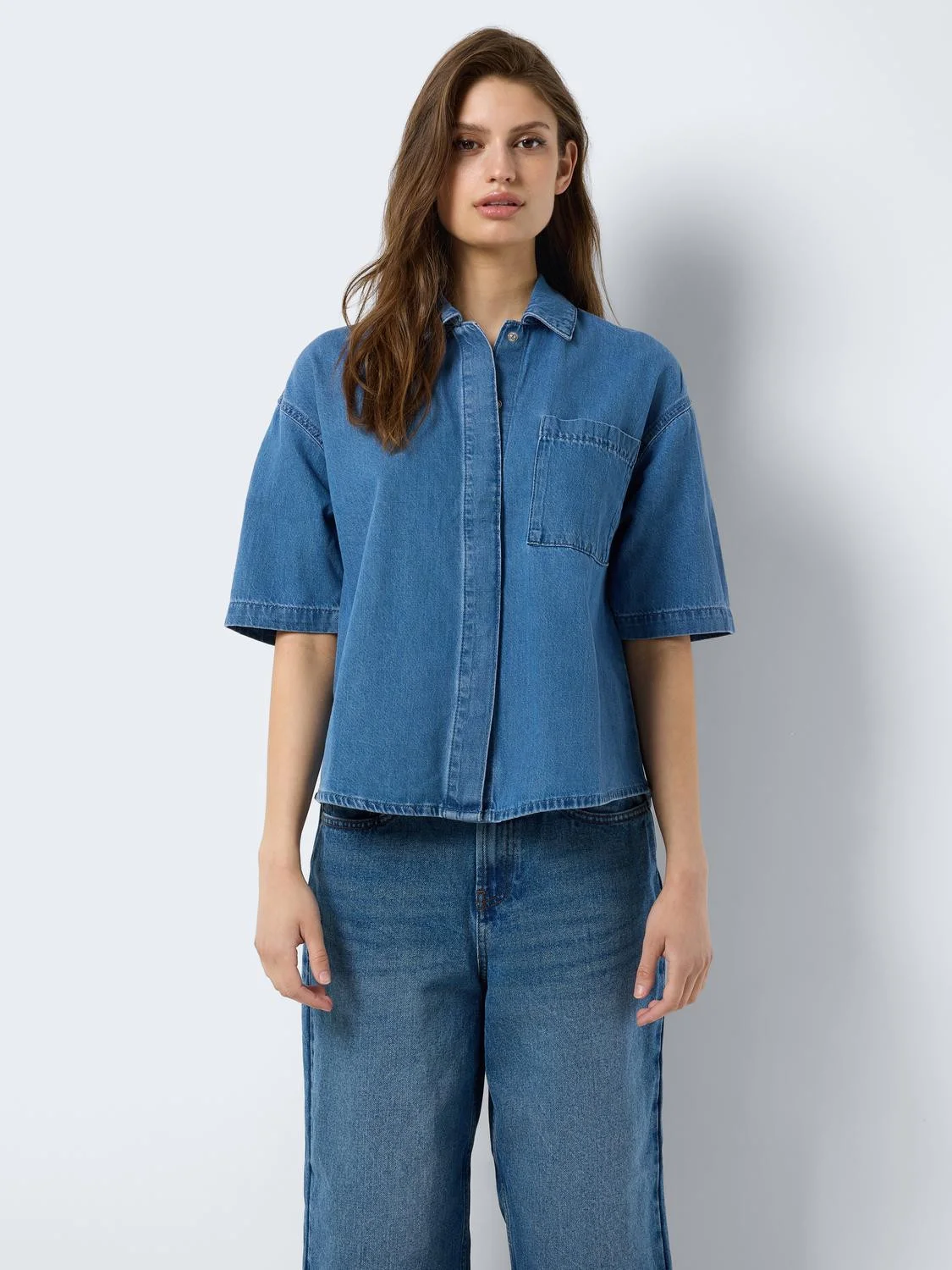 Noisy May - NMELINE S/S LOOSE SHIRT... Noisy May - NMELINE S/S LOOSE SHIRT...