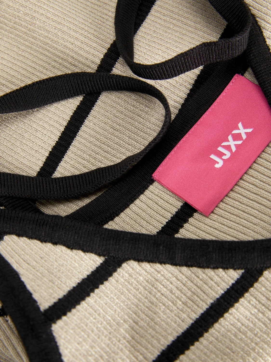JJXX - JXESTHER TIGHT SHORT STRIPE... JJXX - JXESTHER TIGHT SHORT STRIPE...