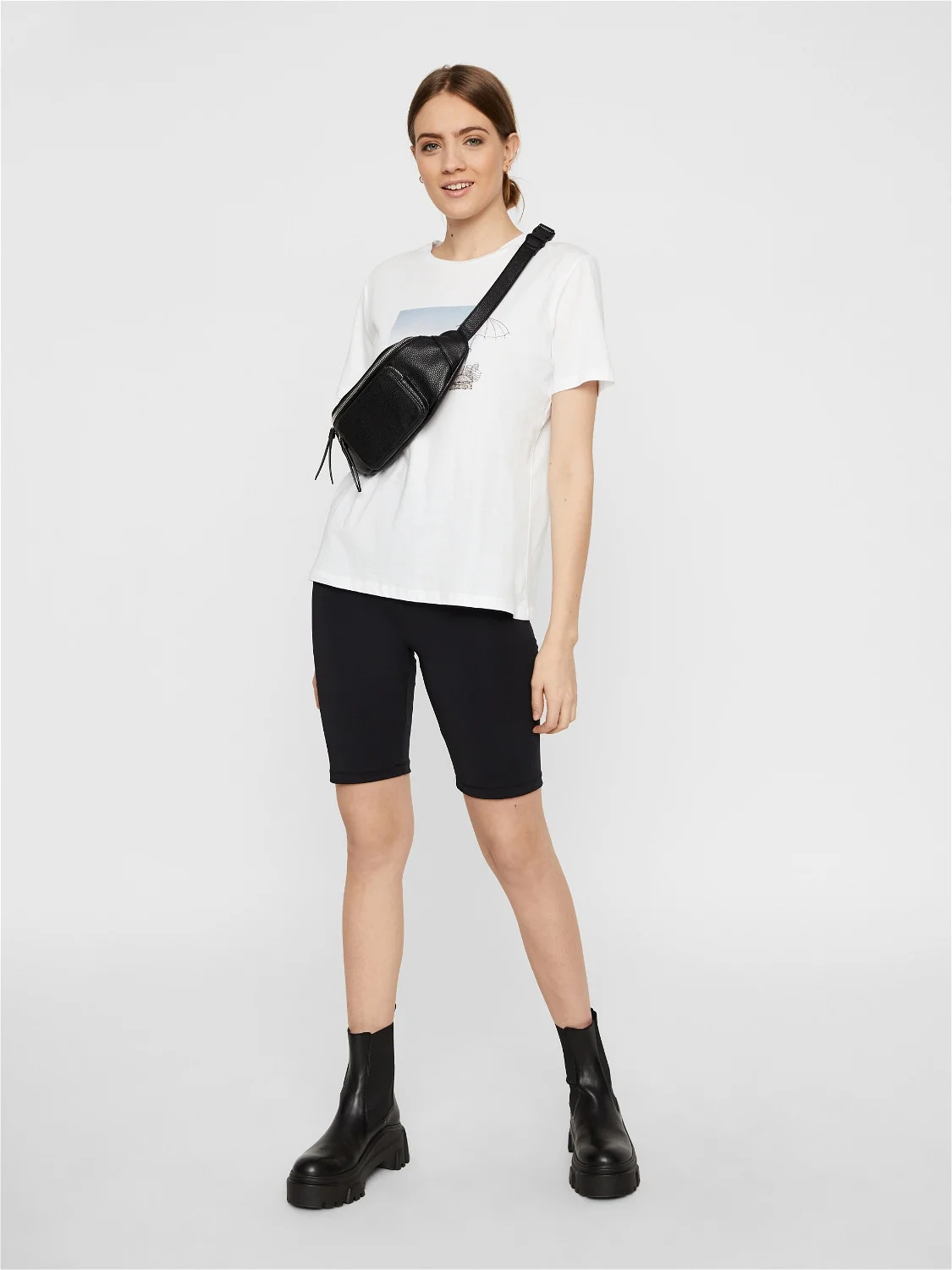 Pieces - PCMIVA HW BIKE SHORTS D2D JIT Pieces - PCMIVA HW BIKE SHORTS D2D JIT