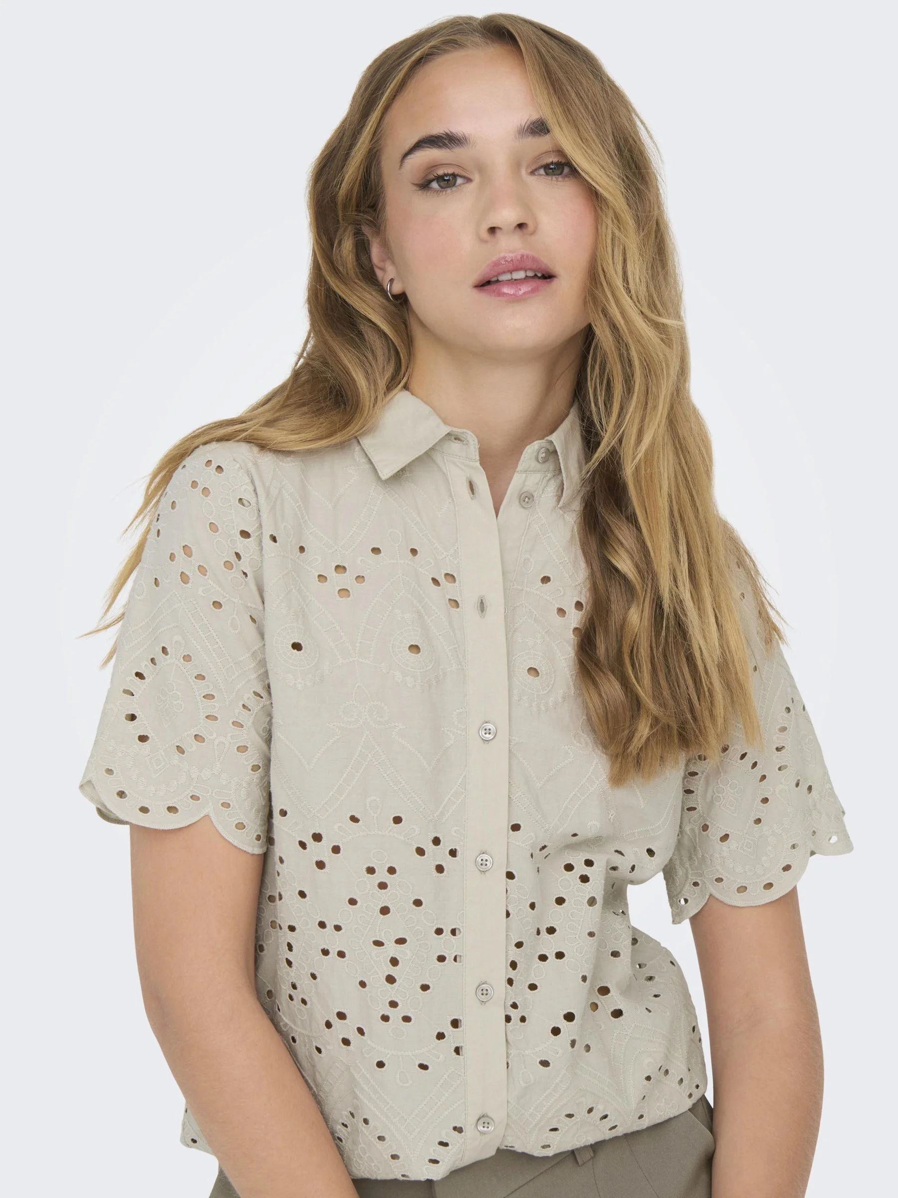 ONLY - ONLSKY CLEO SS EMB SHIRT LIFE WVN ONLY - ONLSKY CLEO SS EMB SHIRT LIFE WVN