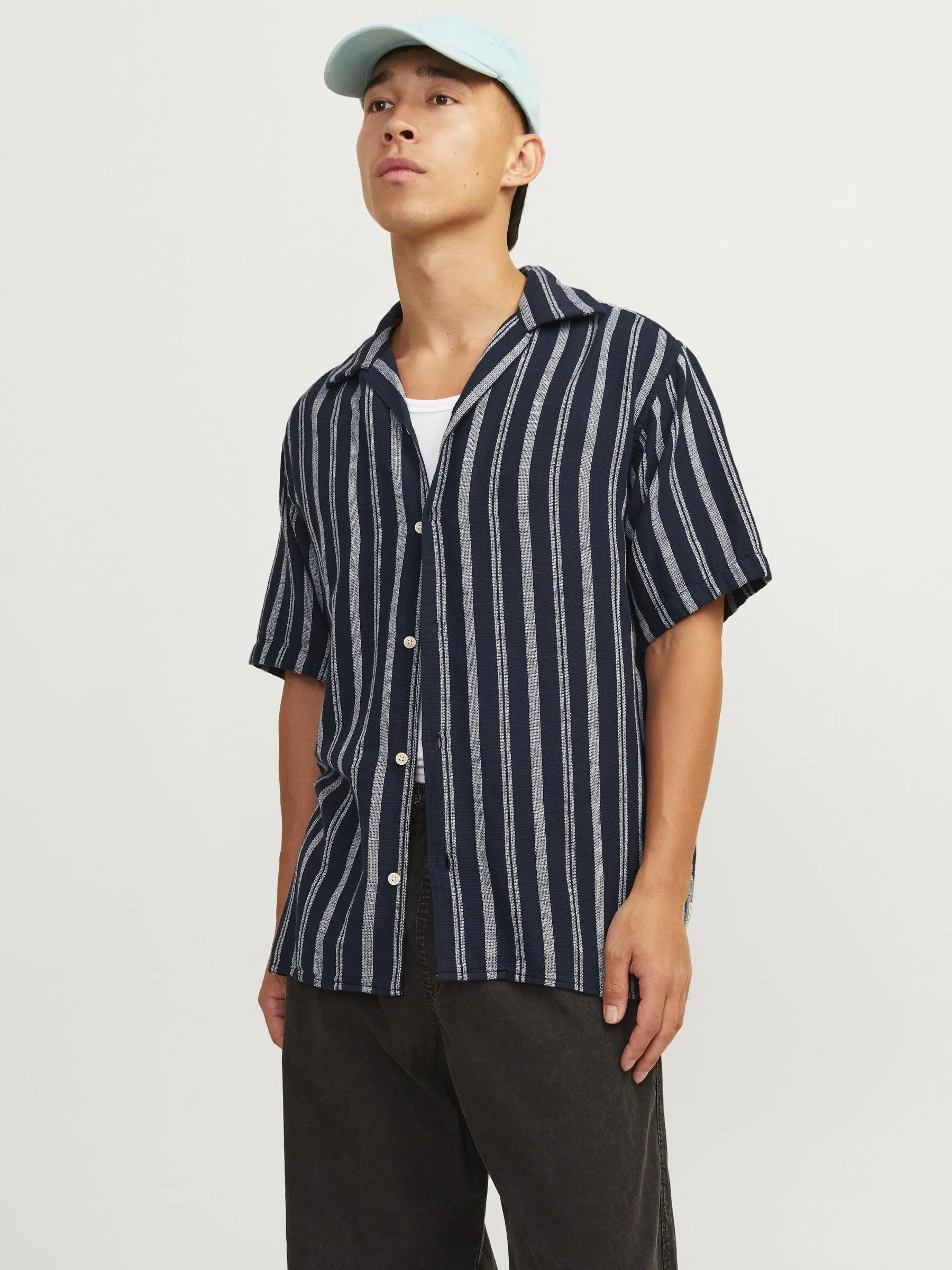 Jack & Jones - JORNOTO STRIPE RESORT... Jack & Jones - JORNOTO STRIPE RESORT...