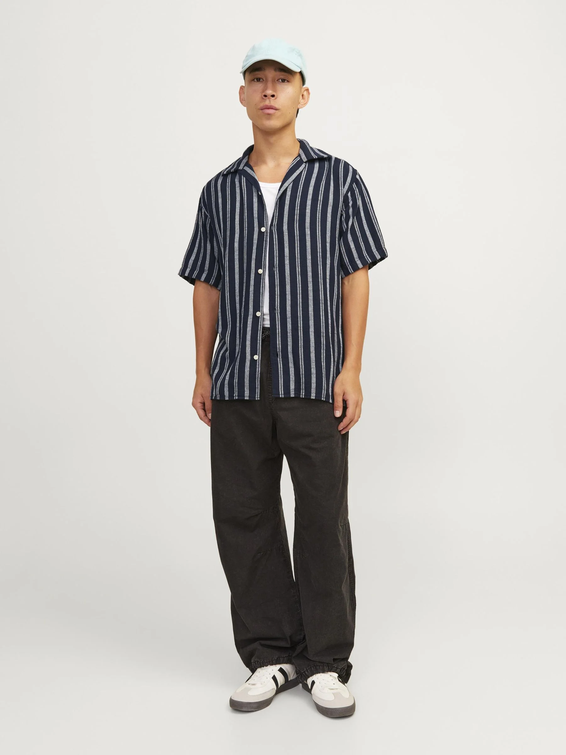 Jack & Jones - JORNOTO STRIPE RESORT... Jack & Jones - JORNOTO STRIPE RESORT...