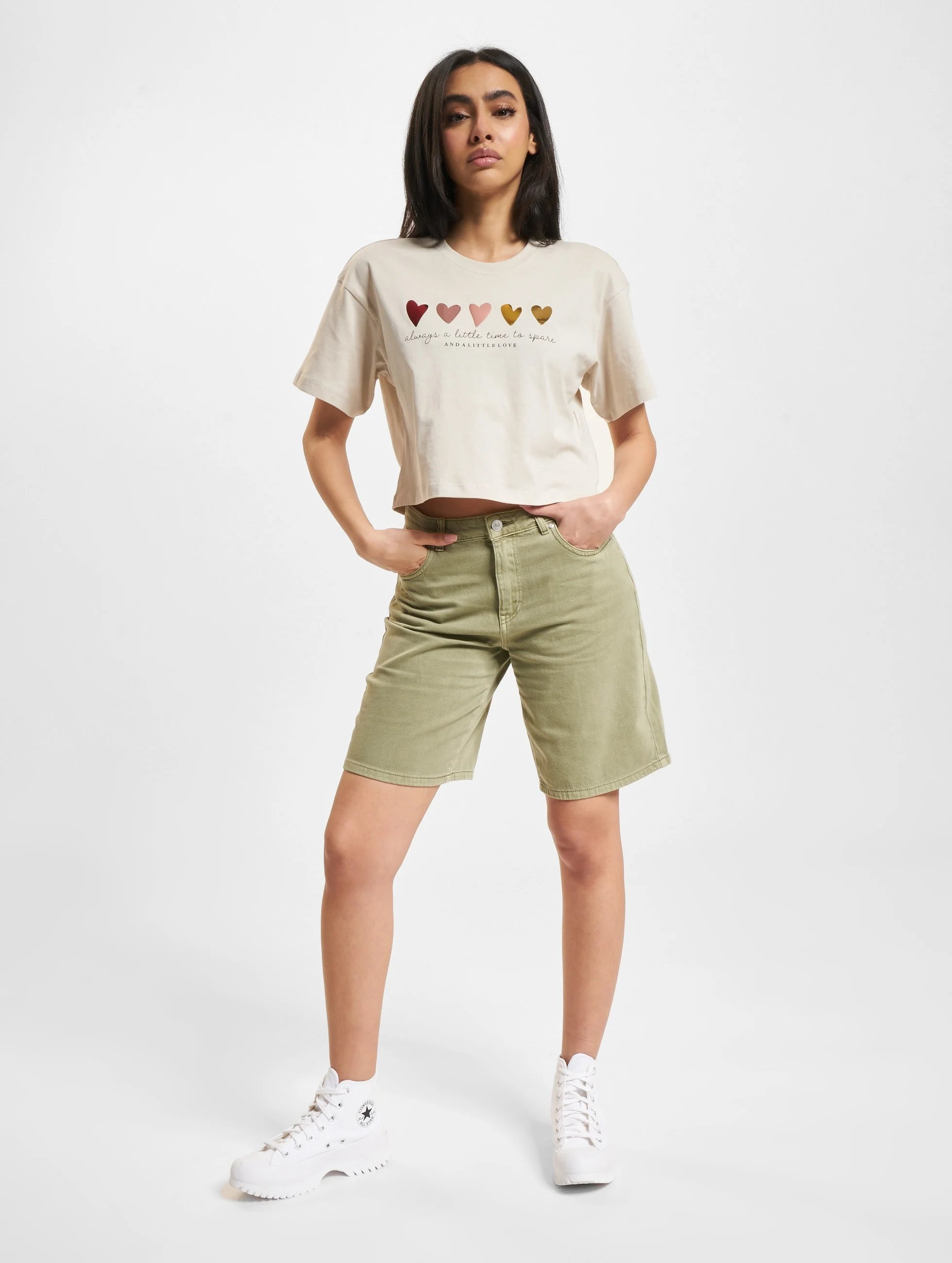 ONLY - ONLHENNY LIFE S/S BOXY CROP... ONLY - ONLHENNY LIFE S/S BOXY CROP...