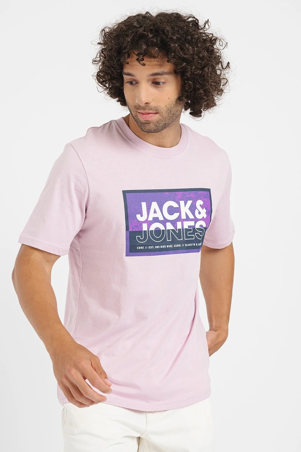 Jack & Jones - JCOLOGAN SUMMER PRINT... Jack & Jones - JCOLOGAN SUMMER PRINT...