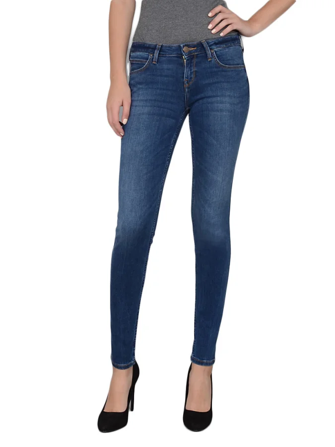 Lee - Scarlett Low 2