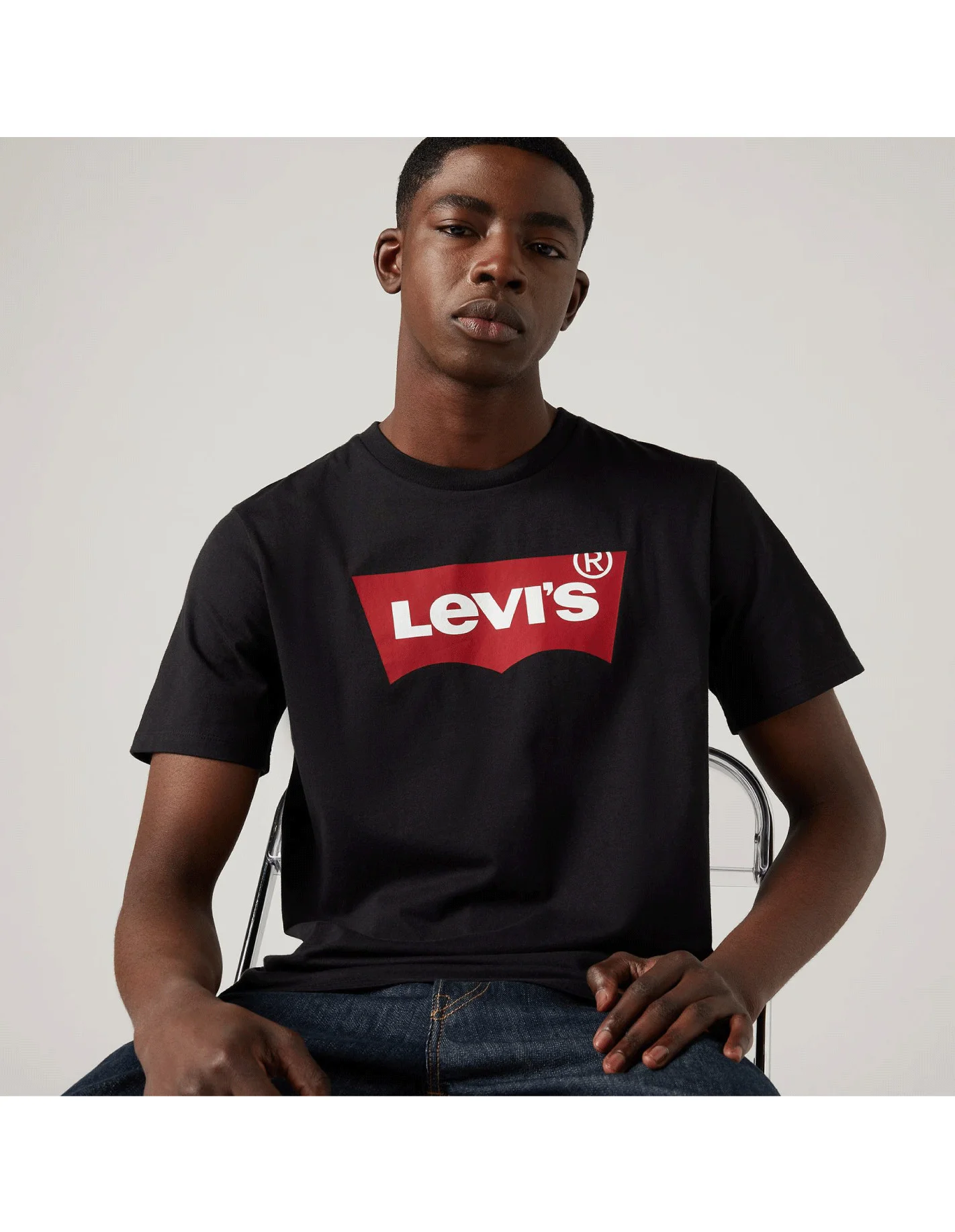 Levi's® - Graphic Set-In Neck Levi's® - Graphic Set-In Neck