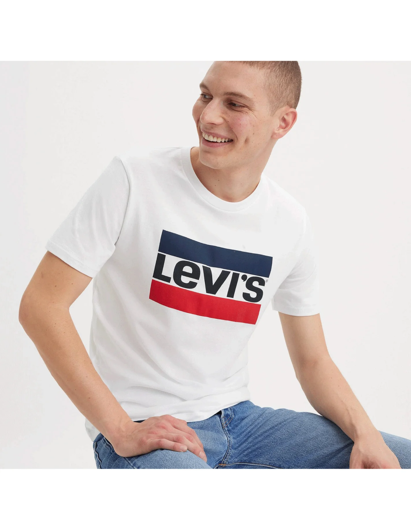 Levis® - Sportswear Logo Graphic Levis® - Sportswear Logo Graphic