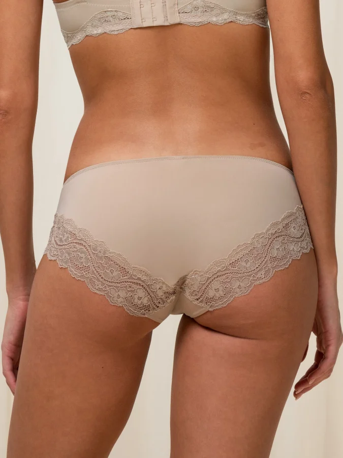 Triumph - Lovely Micro Hipster 2